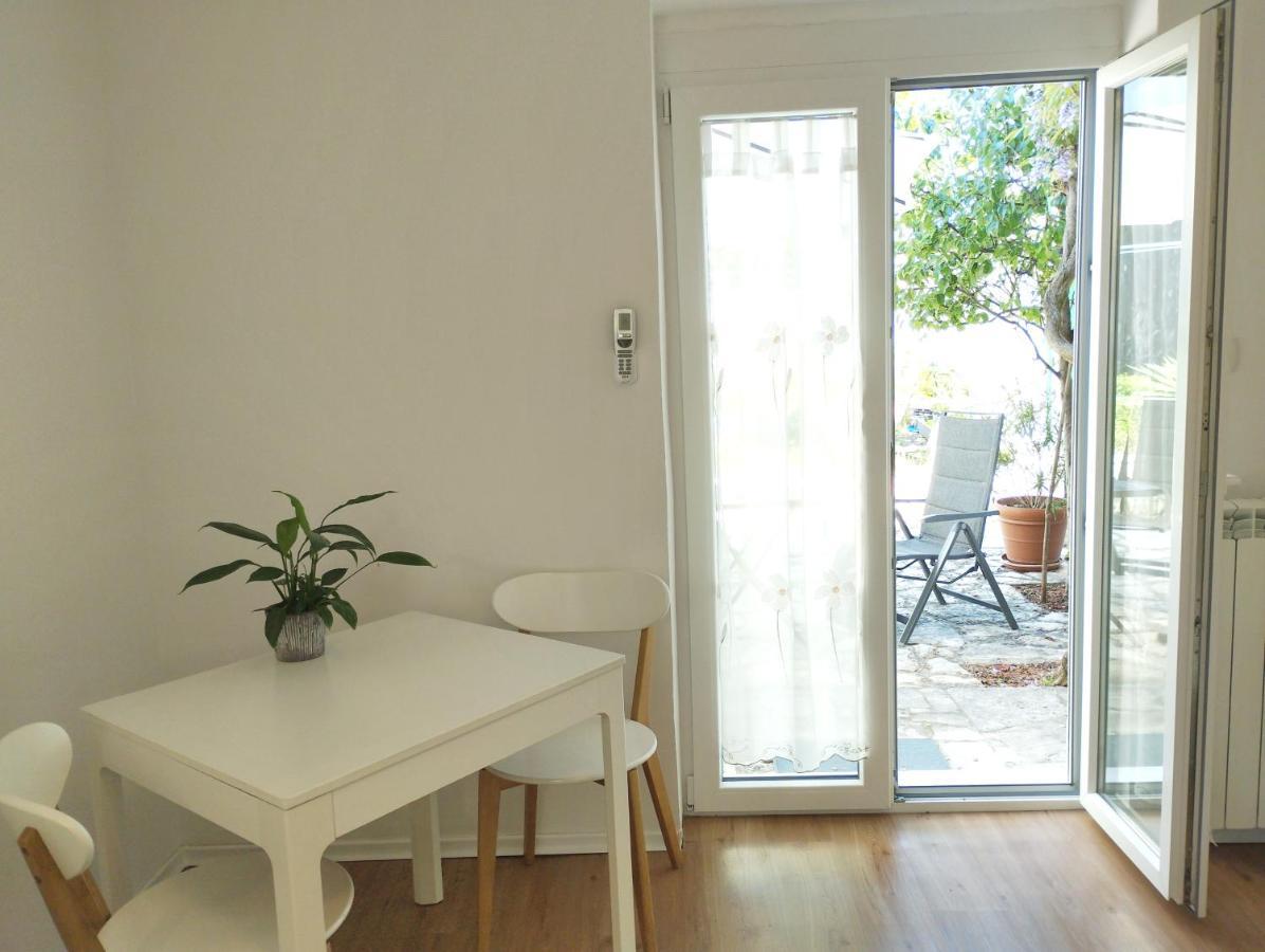 Active Apartments Копер Екстериор снимка
